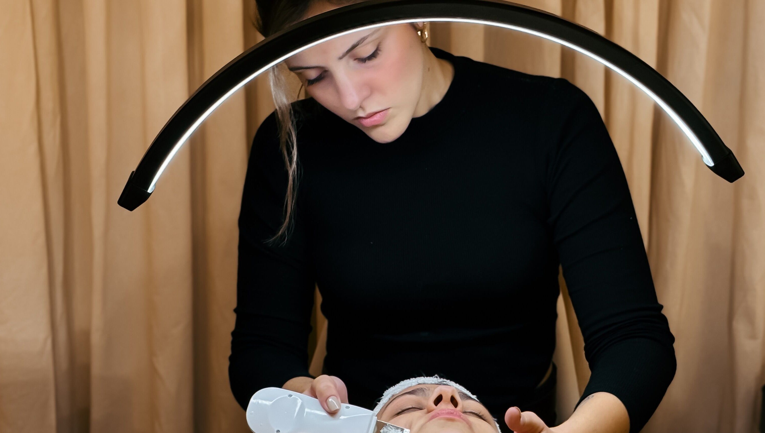 Tratamiento facial en Estudio V, Olavarría, Provincia De Buenos Aires, AR, con profesional dedicada.