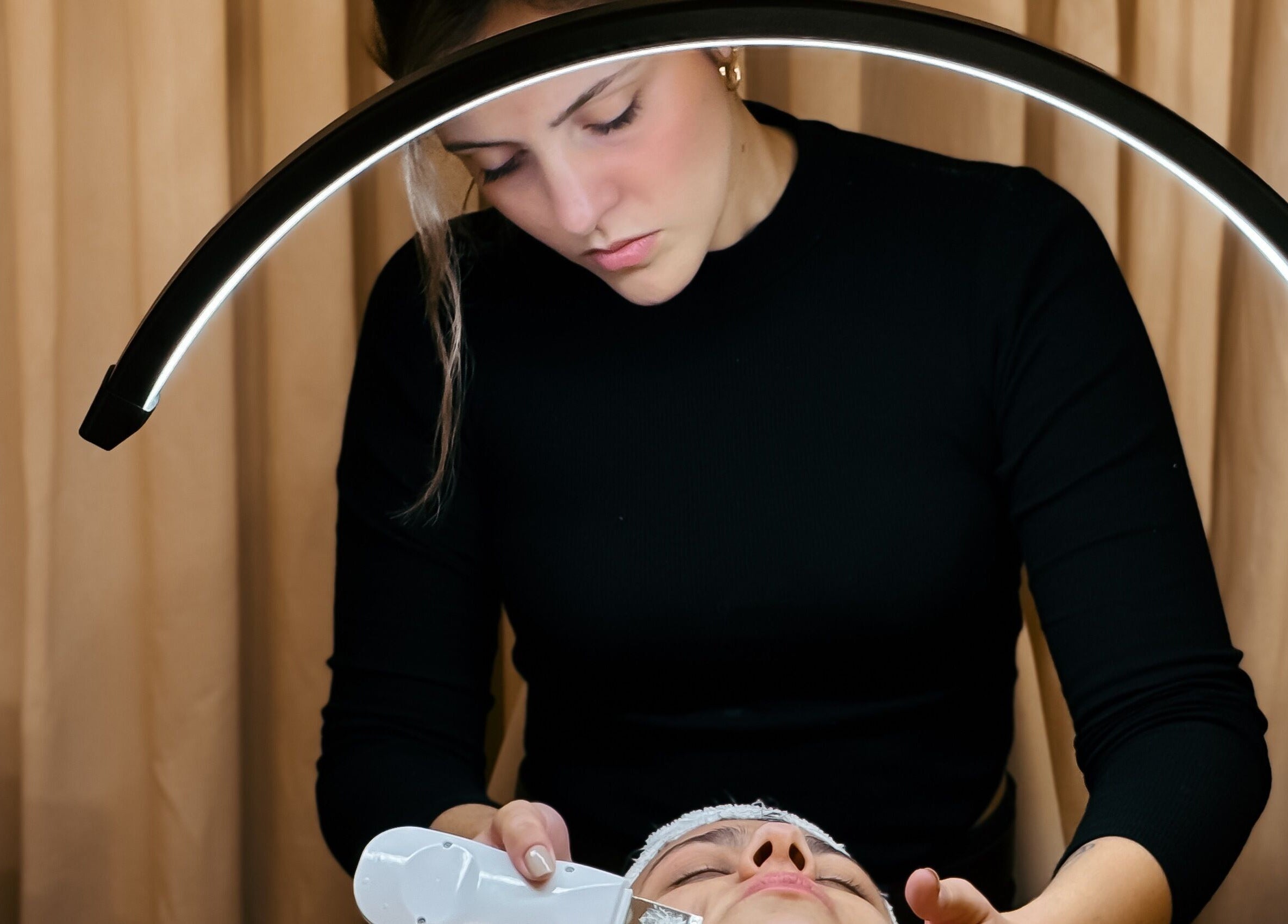 Tratamiento facial en Estudio V, Olavarría, Provincia De Buenos Aires, AR, con profesional dedicada.