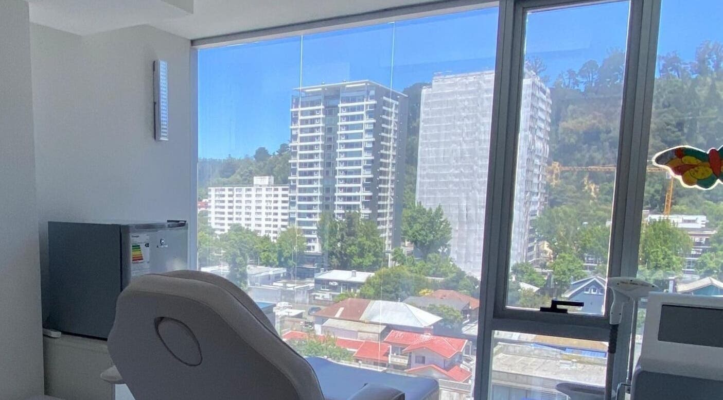 Vista panorámica desde Clínica Florencia en Concepción, Bío Bío, CL, mostrando paisaje urbano.