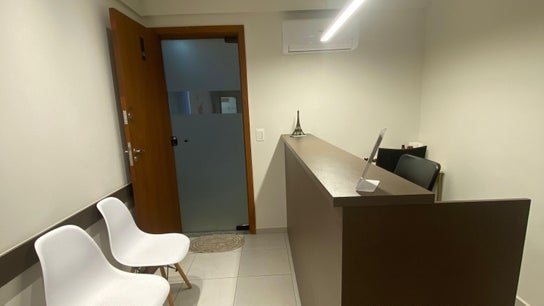 UNA BEAUTY CLINIC