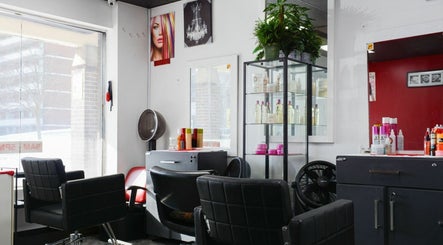 Hair N Extensions Boutique | North York image 3
