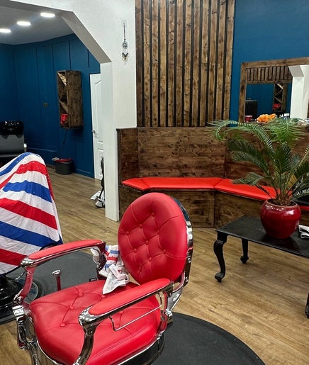 Men’s Traditional Barbers image 2