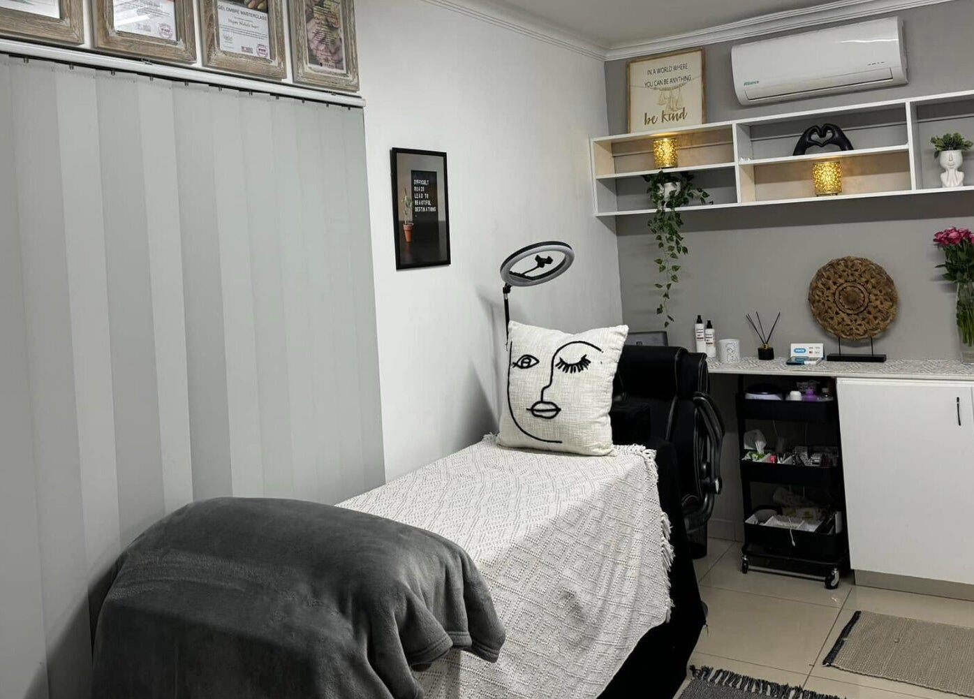 Relaxing treatment room at MS Lashes in Olifantsfontein, Gauteng, ZA with modern decor and cozy ambiance.