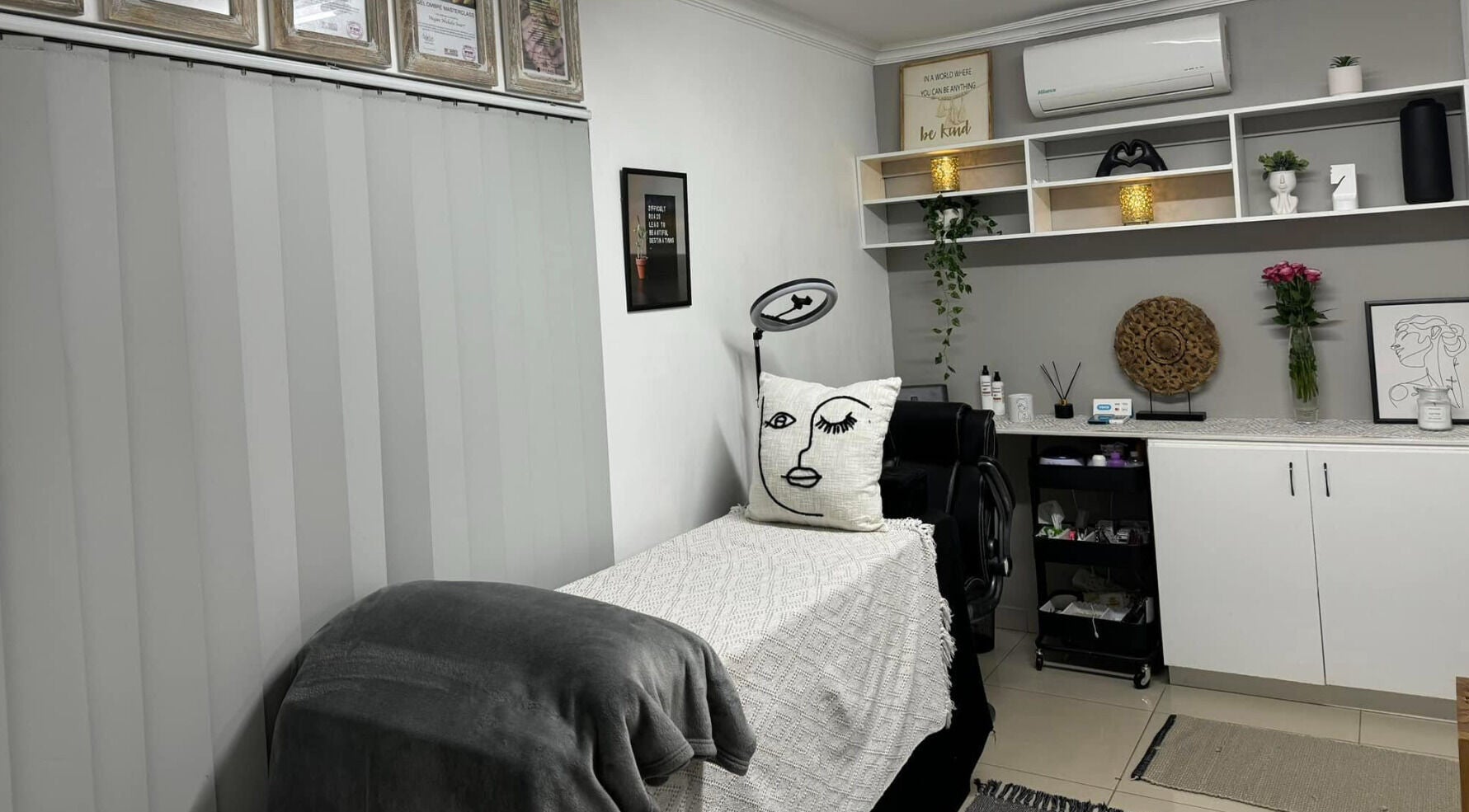 Relaxing treatment room at MS Lashes in Olifantsfontein, Gauteng, ZA with modern decor and cozy ambiance.