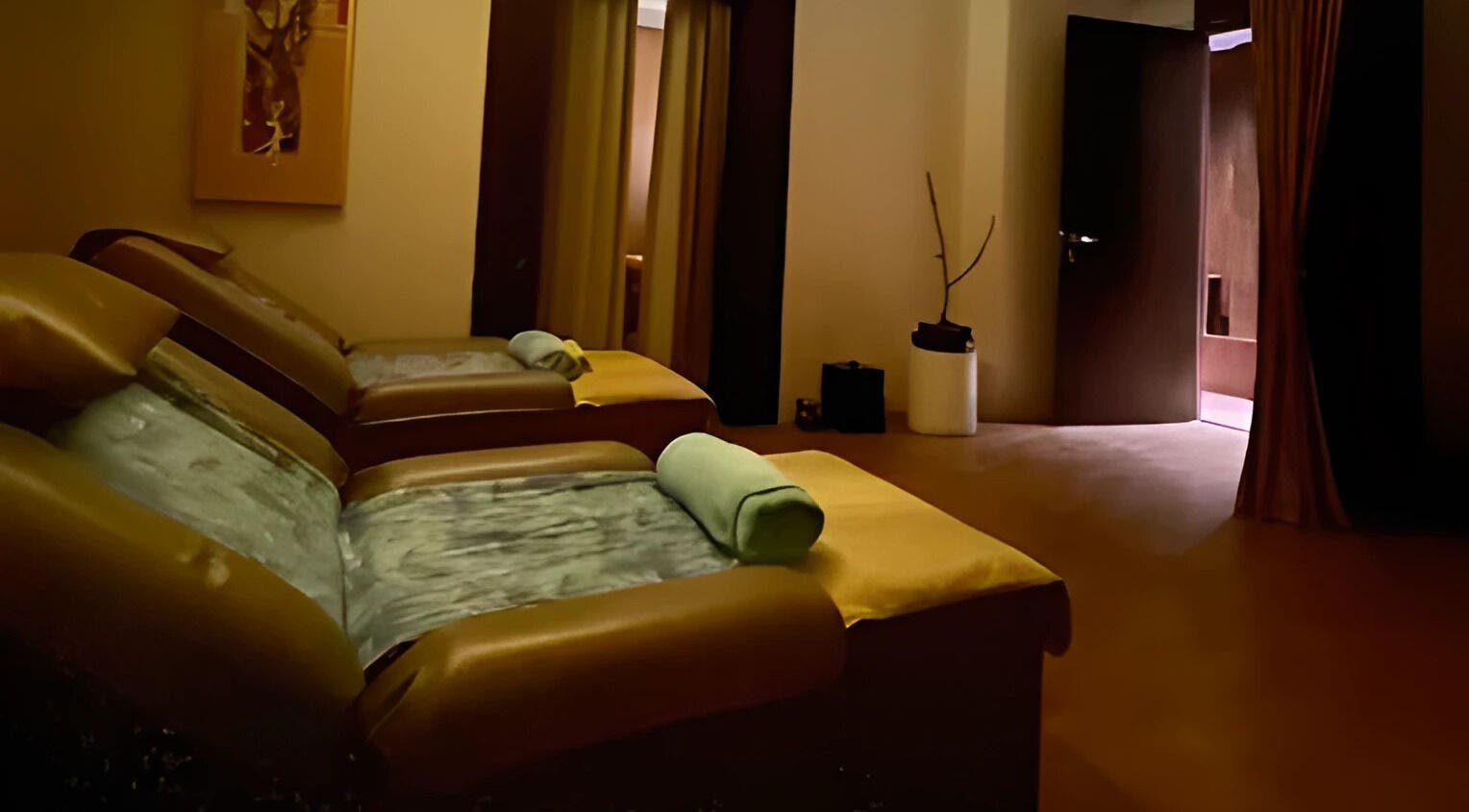 Relaxing massage beds at Ambiente Reflexology at Sidewalk Jimbaran, Bali, Bali, ID.