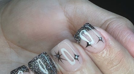 YB Nail Design Studio image 2
