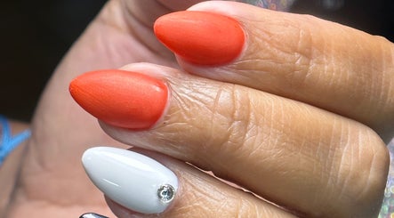YB Nail Design Studio image 3