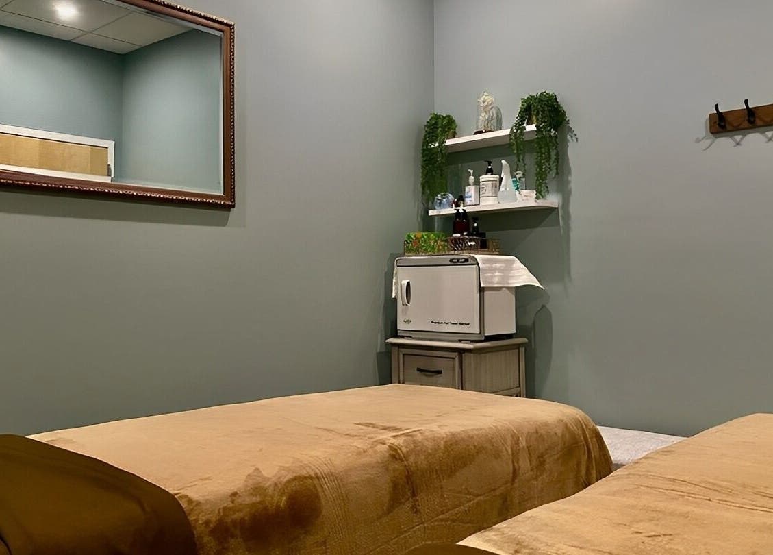 Tranquil therapy room at Chhaya Thai Spa Danvers in Danvers, Massachusetts, US, featuring relaxing decor.