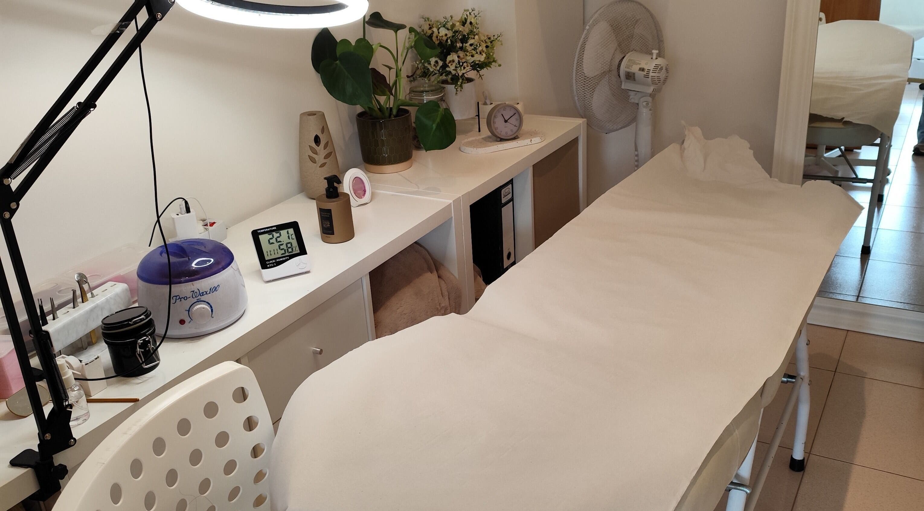 Sala de estética em Cristiana Matos, Barcelos, Braga, PT, equipada para tratamentos de beleza.