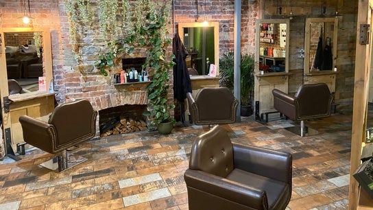 Stacey Yuen Aveda Brynmill