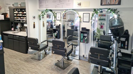 Lucie and Lynn Hair Salon