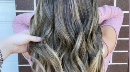 Lush Hair & Extensions obrázek 2