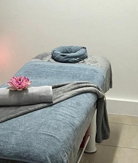 Relaxing massage room at Masseur Nico, George, Western Cape, ZA, with calming decor and treatment bed.