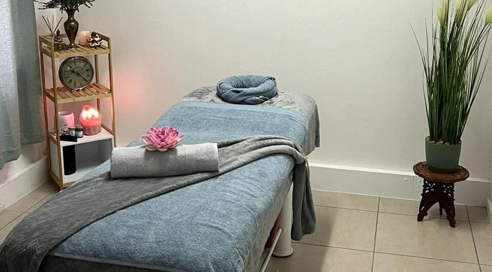 Relaxing massage room at Masseur Nico, George, Western Cape, ZA, with calming decor and treatment bed.