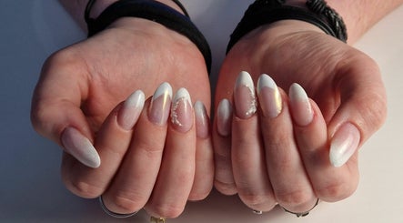 Crystal Luna  Nails