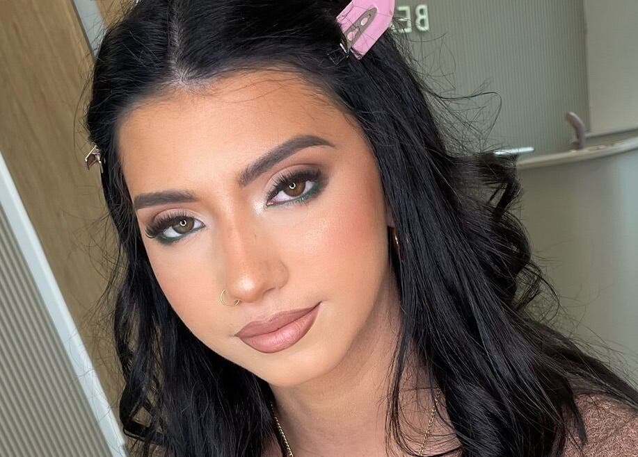 Lux&co Beauty Bar in Cardiff, Wales, GB offers stunning makeup services highlighted by elegant eye makeup.