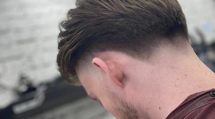 Razors Edge Barber Shop image 2