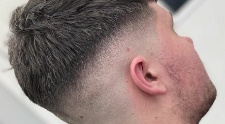 Razors Edge Barber Shop image 3