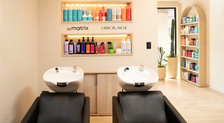 The Nail Lounge | Nail and Hair Salon image 2