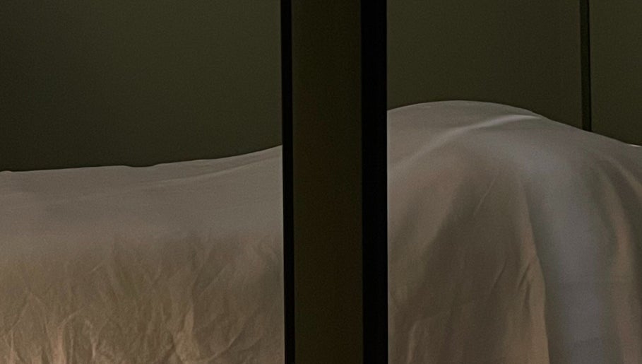 Luxury treatment bed at Framework by miranda - Sydney studio in Paddington, New South Wales, AU.