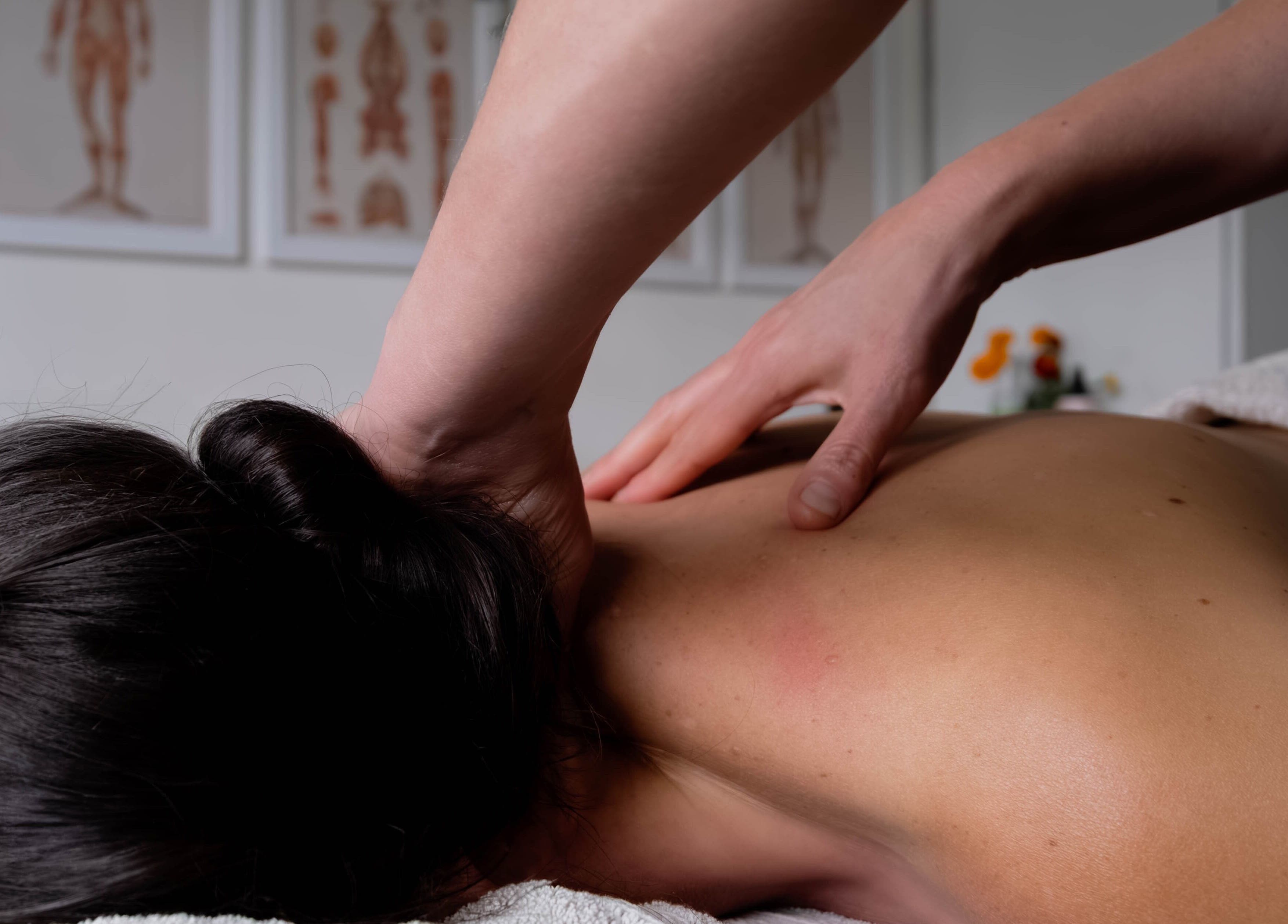 Relaxing back massage at Sharn - Massage Therapist in CAPE TOWN, Western Cape, ZA.