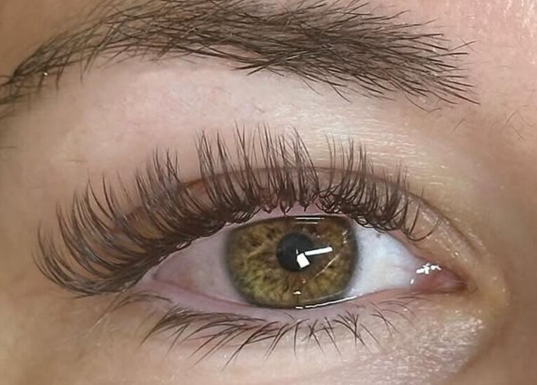 Beautiful eyelash extensions at Moonlight Lashes, East Kilbride, Scotland, GB offering expert beauty services.