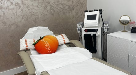 Contour Confident image 3