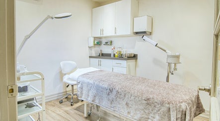 iCosmetic Richmond Hill image 2