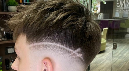 Εικόνα Jay’s Barbering at Beaujolais Hair 3