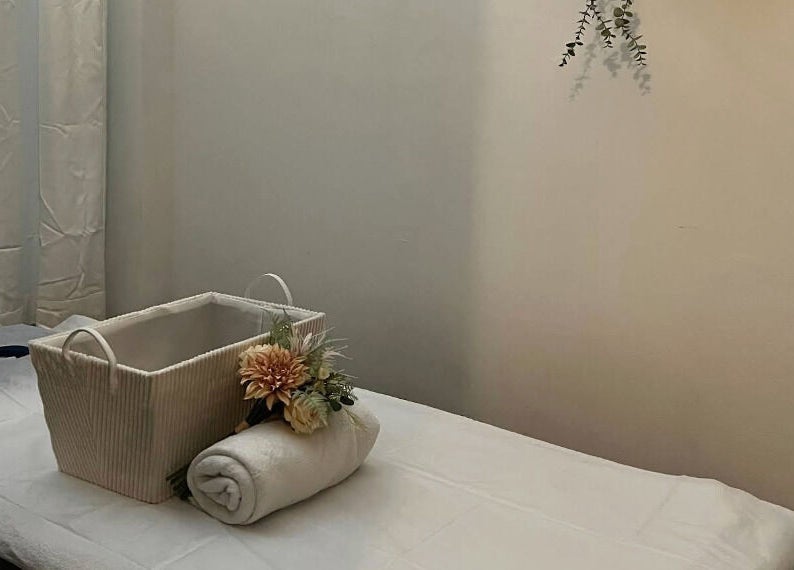 Relaxing treatment room at Thai Oasis Lifestyle Massage & Spa in Stanmore, New South Wales, AU with soothing decor.
