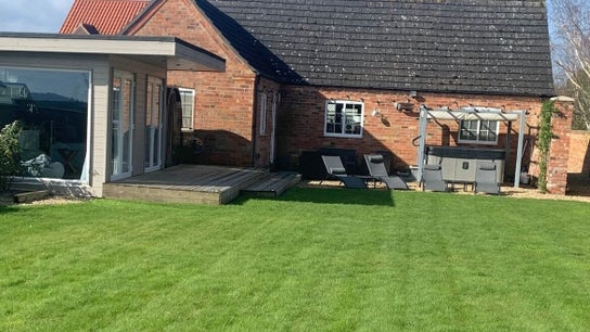 Hydro Health & Beauty Harby, Lincoln