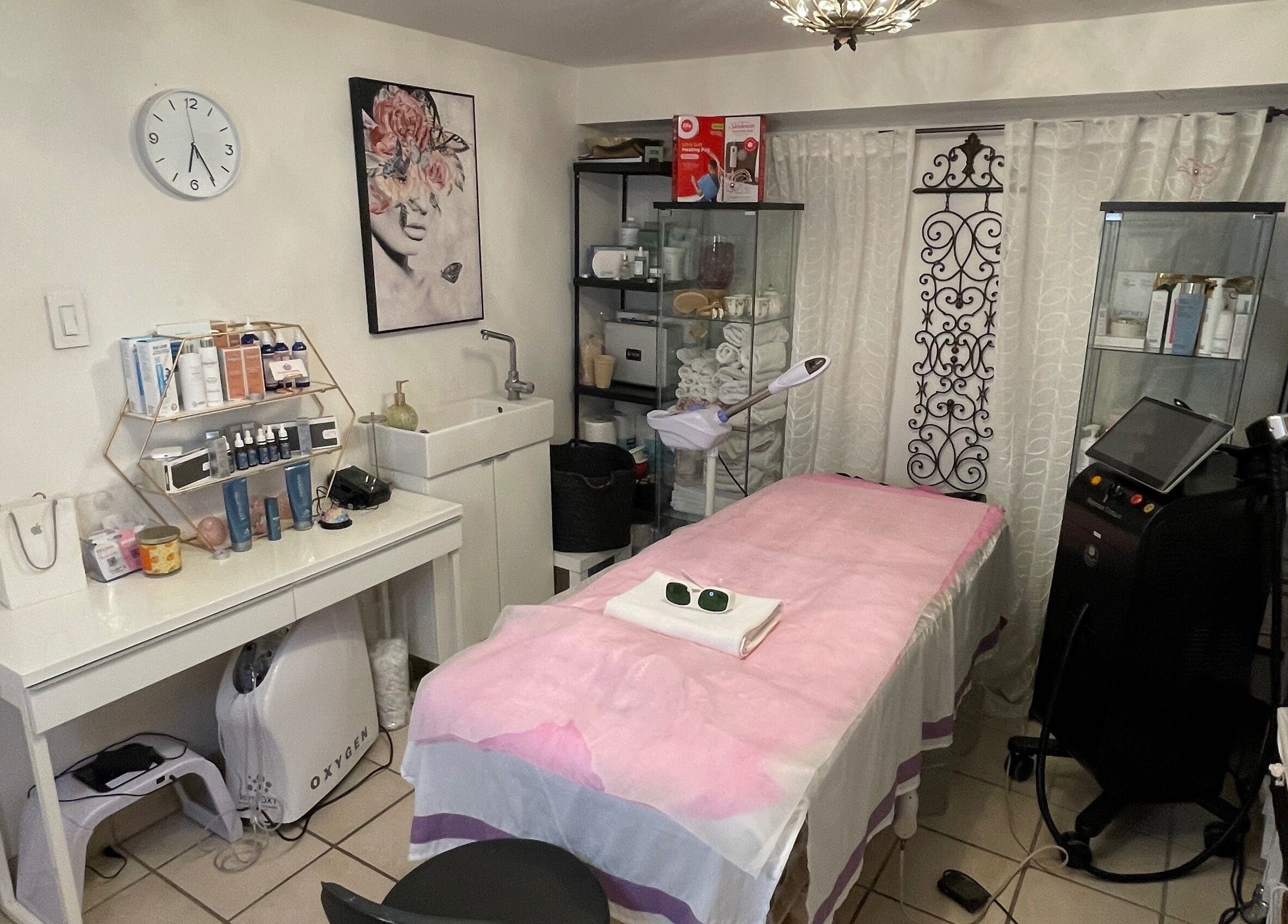 Essence Laser and Skin Care in Toronto, Ontario, CA offers a tranquil treatment room for skin care services.