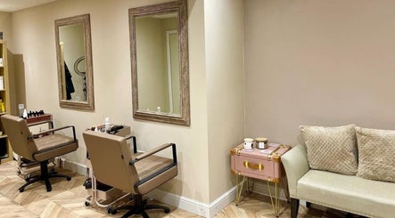 Laura Jennison Hair Extension Specialist & Educator image 2