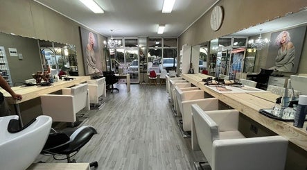 Immagine 2, Just...U Hair Boutique