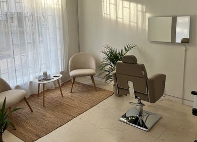Moderna čekališta u salonu Zenith Beauty Concept, Rijeka, Primorsko-goranska Županija, HR.