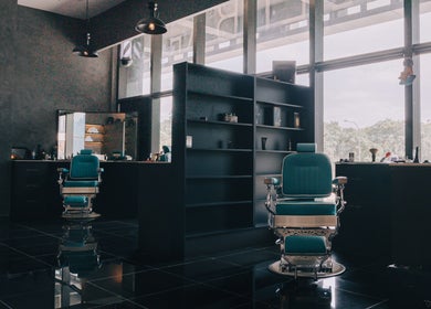 Contemporary barber setup at BarberBar in Kuala Lumpur, Wilayah Persekutuan Kuala Lumpur, MY.