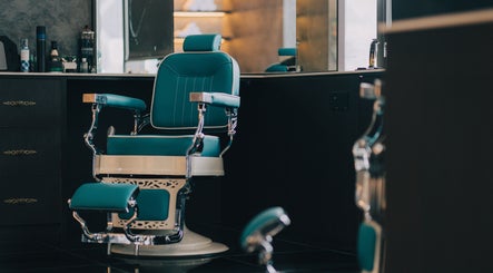Elegant barber chair at BarberBar, Pavilion Embassy, Kuala Lumpur, Wilayah Persekutuan Kuala Lumpur, MY.
