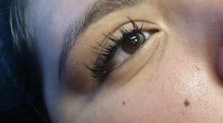 Jayla’s Beauty Room image 3