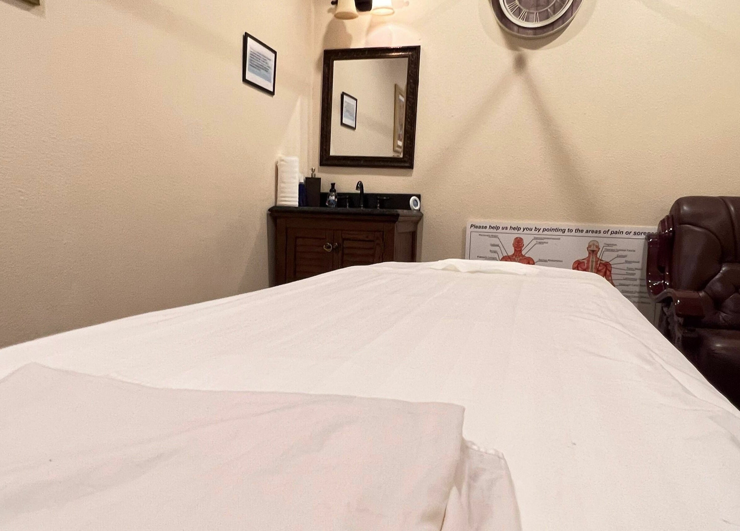 Relaxing massage room at Bluebonnet Massage, Irving, Texas, US with a cozy and calming atmosphere.