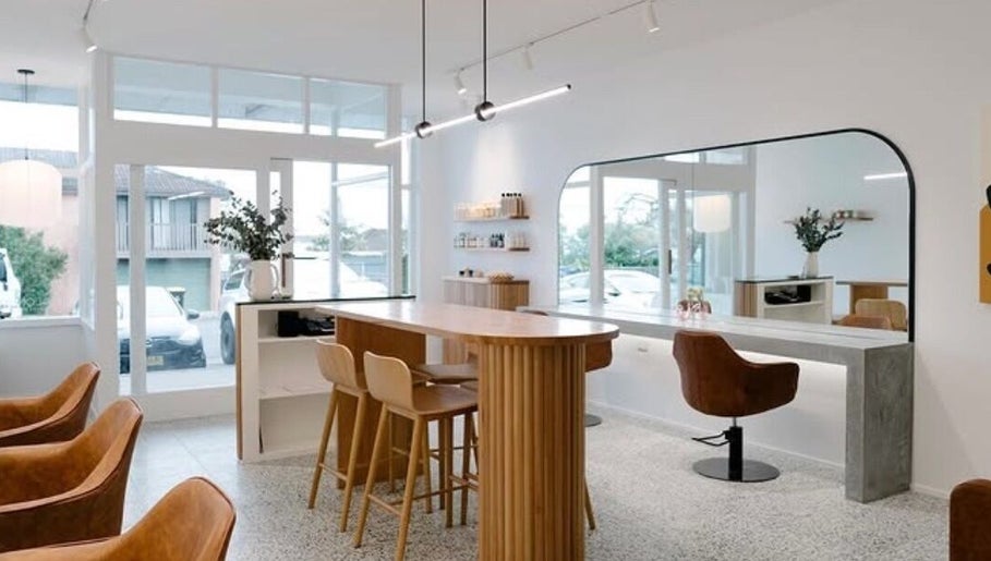Modern interior of Emily Ferguson at Salon ES in Collaroy Plateau, New South Wales, AU, showcasing chic design.
