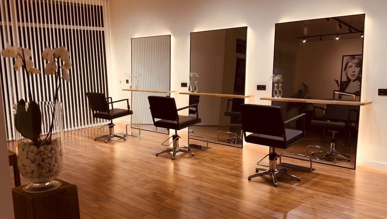 Stylish seating area at Greg Morgan Hair in Guardamar del Segura, Comunidad Valenciana, ES.