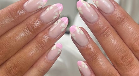 Image de Nails & Beauty By Madison 3