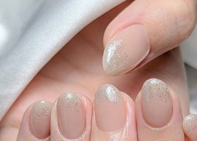 Sparkling nude nails with glitter at Lunalili Nails, Singapore, SG.