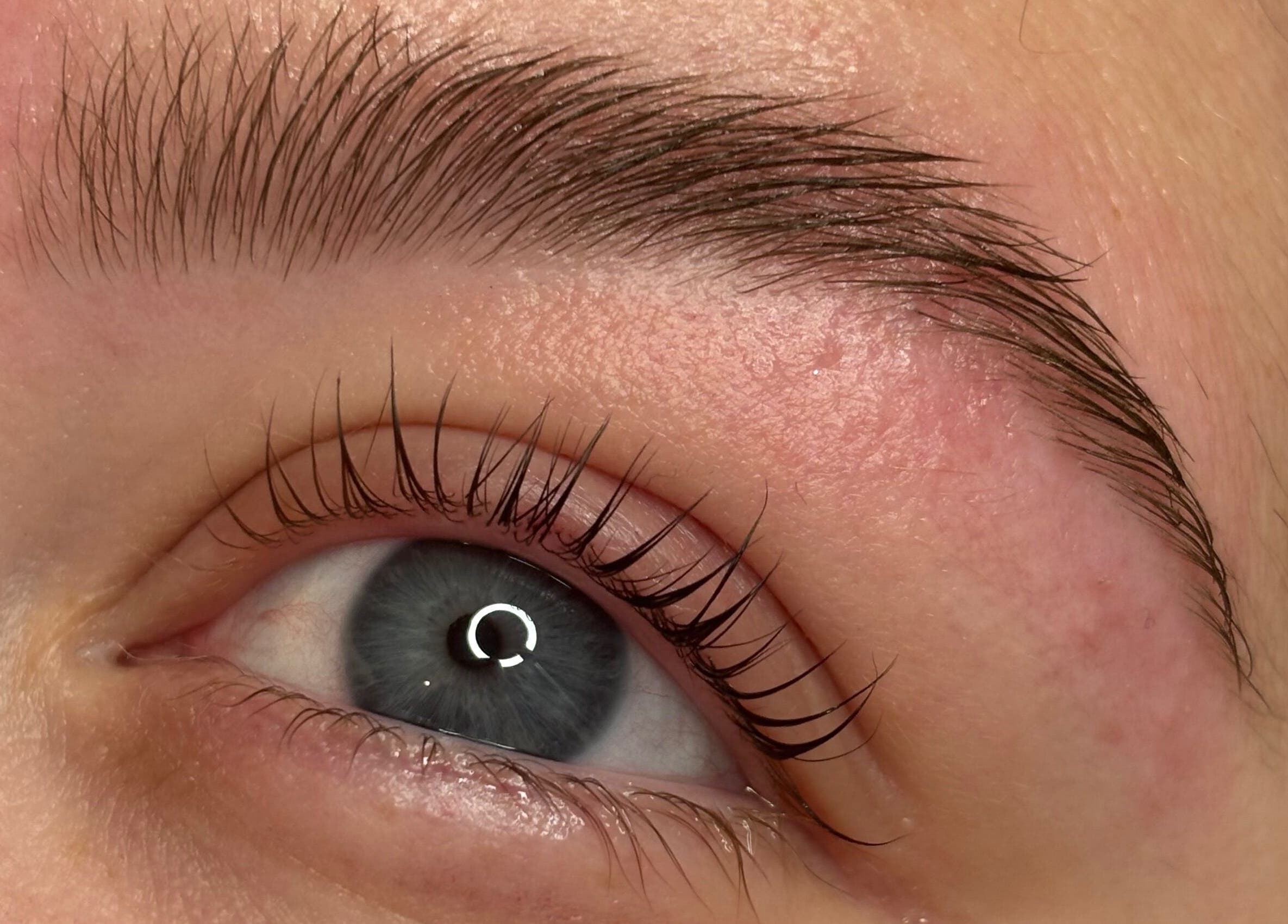 Close-up of perfectly shaped eyebrow at Signature Brows, Bridgend, Wales, GB, showcasing natural beauty.