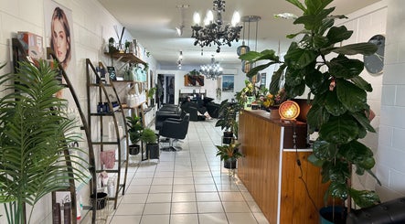 Debs HairandBeauty изображение 2