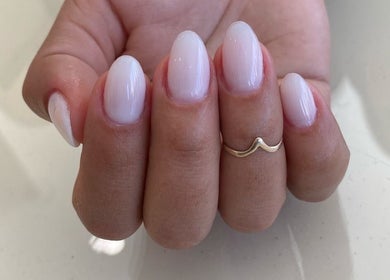 Uñas elegantes en Your Beauty Lab By Ashley Félix, Tijuana, Baja California, MX.