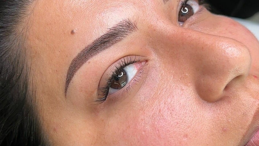Glam Haven Brow and Beauty, bild 1