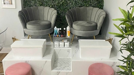 Luxe Salon