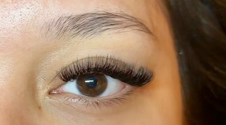 Shyrle Lashes image 3