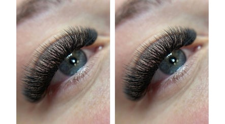 Leeds Lashes by Ana image 2